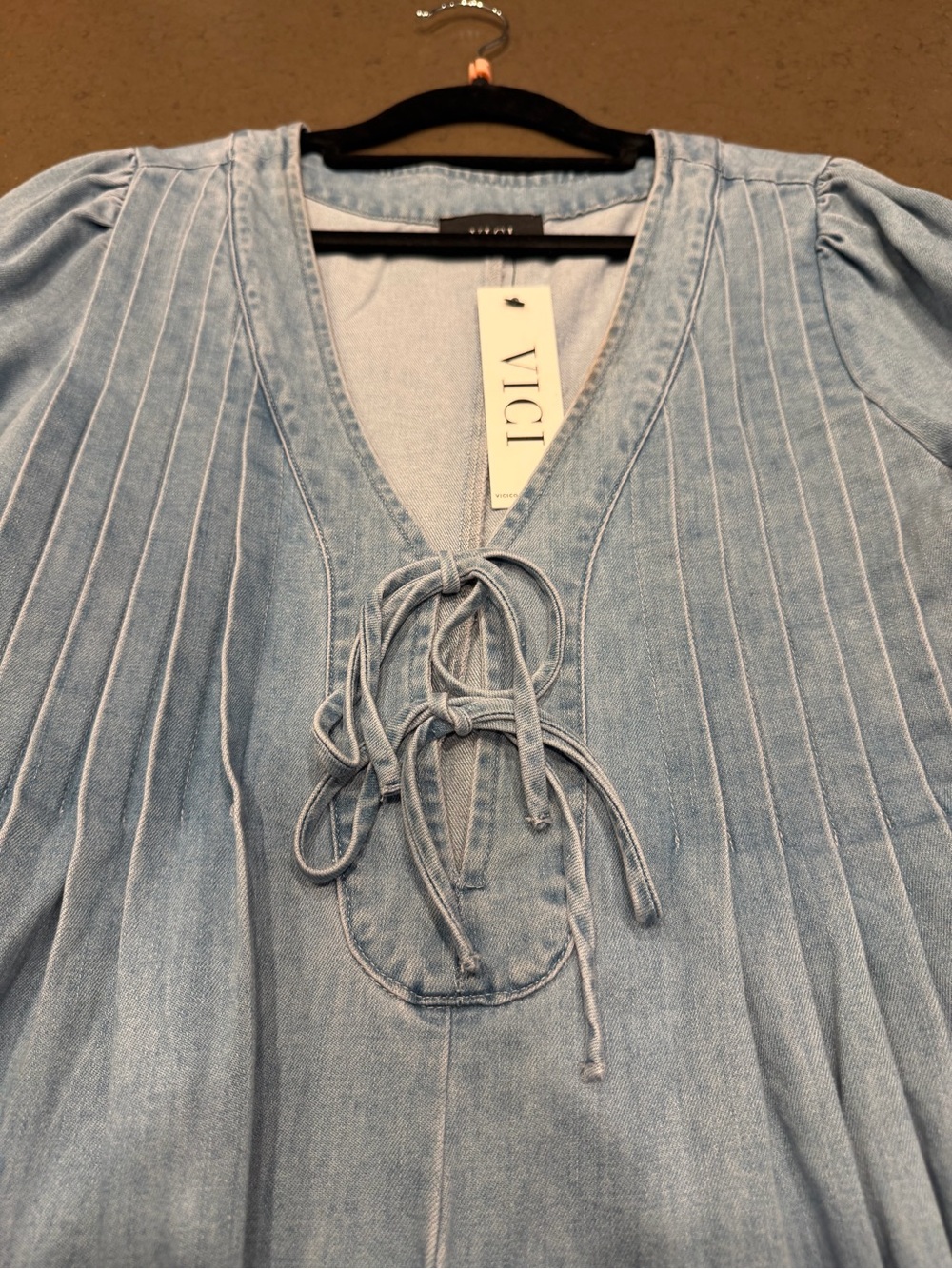 NWOT VICI Terez Front Tie Denim Romper Sz: S - Picture 8 of 11